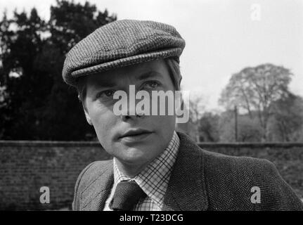 Alle Kreaturen, die Großen und die Kleinen (1975) Simon Ward, Datum: 1975 Stockfoto