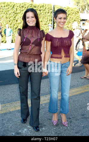 Holly Marie Combs, Alyssa Milano 2003 Teen Choice Awards, die am 2. August 2003 statt, an der Gibson Amphitheatre, Universal City, Kalifornien. Photo Credit: Sthanlee B. Mirador/PictureLux Stockfoto