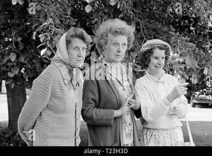 Im Uhrzeigersinn (1986) Ann Weg, Joan Hickson, Konstanz Chapman, Datum: 1986 Stockfoto