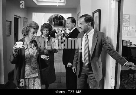 Im Uhrzeigersinn (1986), Alison Steadman, Joan Hickson, Geoffrey Palmer, Peter Cellier, Datum: 1986 Stockfoto