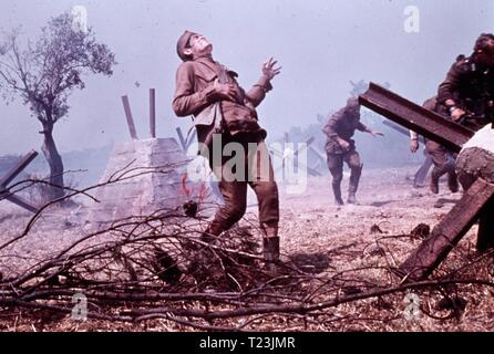 Das Eiserne Kreuz (1977) Datum: 1977 Stockfoto