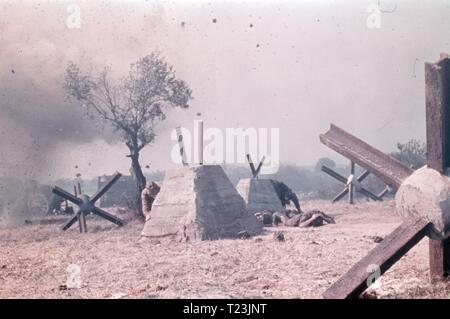 Das Eiserne Kreuz (1977) Datum: 1977 Stockfoto