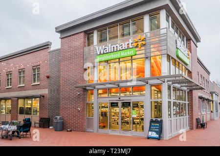 Eingang zu einem Walmart Nachbarschaft Markt in Bentonville AR, der Heimatstadt des Walmart Corporation Hauptsitz Stockfoto