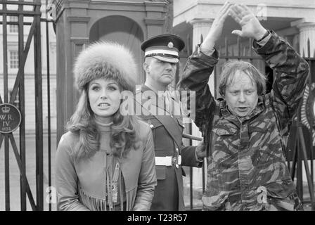 Das Brechen von Bumbo (1970) Joanna Lumley, John Bird, Derek Newark, Datum: 1970 Stockfoto