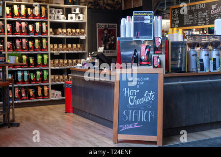 Coffee shop in MarktHal, Rotterdam, Niederlande Stockfoto