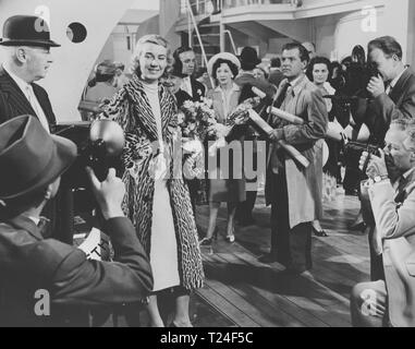 Neben keine Zeit (1958) Betsy Drake, Kenneth Mehr, Datum: 1958 Stockfoto