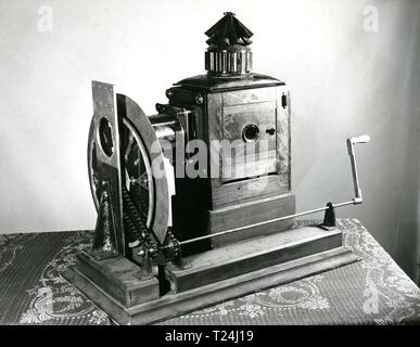 Die Magic Box (1952) Film Making equipment Datum: 1952 Stockfoto