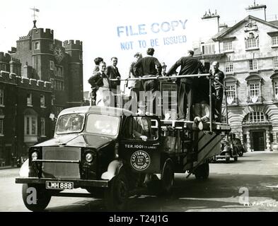 Die Magic Box (1952) Catermoles Transport Lkw Datum: 1952 Stockfoto
