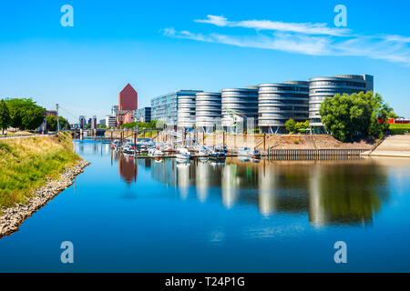 Innenhafen oder Inner Harbor District in der Stadt Duisburg, Deutschland Stockfoto