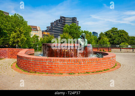 Brunnen in der Stadt garten oder Stadtgarten, öffentlicher Park in Dortmund, Deutschland Stockfoto