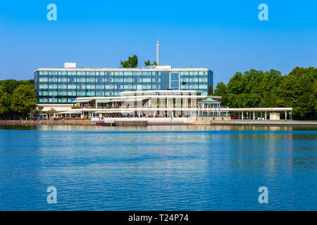 Courtyard by Marriott Hannover Maschsee ist ein luxuriöses Hotel in Hannover, Deutschland Stockfoto