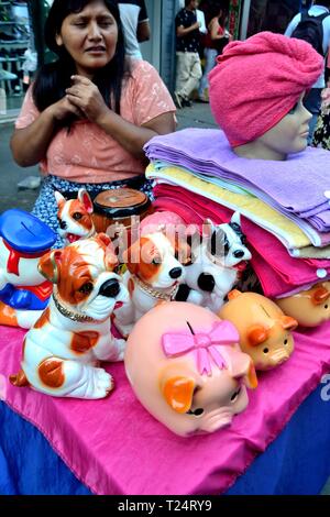 Verkauf Keramik Hunde - gamarra Markt in Lima. Abteilung von Lima Peru Stockfoto