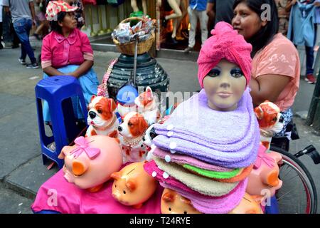 Verkauf Keramik Hunde - gamarra Markt in Lima. Abteilung von Lima Peru Stockfoto