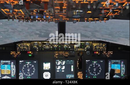 Cockpit einer Boeing 737 Flugsimulator in Mönchengladbach, Deutschland Stockfoto