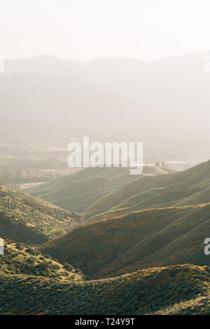 Blick auf die Berge von der Walker Canyon Trail in Lake Elsinore, Kalifornien Stockfoto