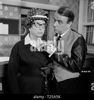 Einige werden, einige werden nicht (1970) Thora Hird, Harold Goodwin, Datum: 1970 Stockfoto