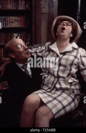 Einige werden, einige werden nicht (1970) Noel Howlett, Thora Hird, Datum: 1970 Stockfoto