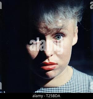 Spatzen können nicht singen (1962) Barbara Windsor, Datum: 1962 Stockfoto