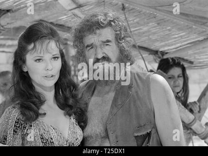 Warlords of Atlantis (1978) Lea Brodie, Robert Braun, Datum: 1978 Stockfoto