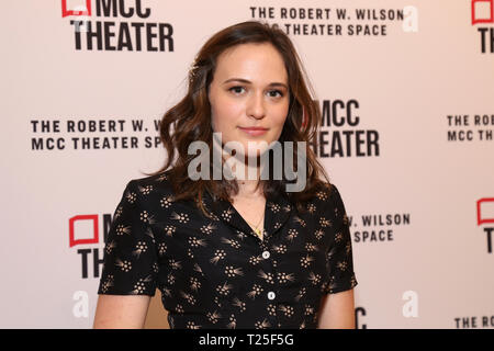 Öffnung Nacht für Alice, die von Herzen an der Robert W. Wilson MCC Theater Platz - Ankünfte. Mit: Francesca Carpanini Wo: New York, New York, United States Wenn: 26 Feb 2019 Credit: Joseph Marzullo/WENN.com Stockfoto