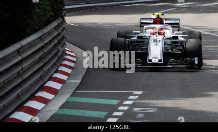 Monte Carlo / Monaco - 20/02/2018 - #16 Charles Leclerc (MCO) in seinem Alfa Romeo Sauber C37 während der öffnung Tag vor der Monaco 2018 Gr Stockfoto