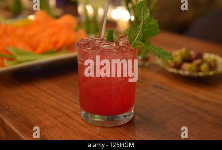 Ein intimes Abendessen Erfahrung an köstlichen Raw restaurant am 26. Februar 2019 in Miami Beach, Florida. Mit: Atmosphäre, wo: Miami Beach, Florida, United States Wenn: 26 Feb 2019 Credit: Johnny Louis/WENN.com Stockfoto