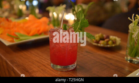Ein intimes Abendessen Erfahrung an köstlichen Raw restaurant am 26. Februar 2019 in Miami Beach, Florida. Mit: Atmosphäre, wo: Miami Beach, Florida, United States Wenn: 26 Feb 2019 Credit: Johnny Louis/WENN.com Stockfoto