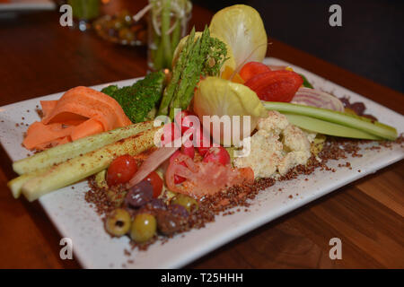 Ein intimes Abendessen Erfahrung an köstlichen Raw restaurant am 26. Februar 2019 in Miami Beach, Florida. Mit: Atmosphäre, wo: Miami Beach, Florida, United States Wenn: 26 Feb 2019 Credit: Johnny Louis/WENN.com Stockfoto