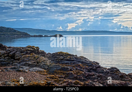 Mit Blick auf Loch Torridon von Diabaig. Stockfoto