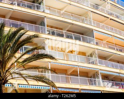 Hotel Balkone in Santa Ponsa - Balearen, Spanien Stockfoto