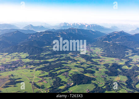 Deutschland, Bayern, Chiemgau, Luftaufnahme der Alpen Stockfoto