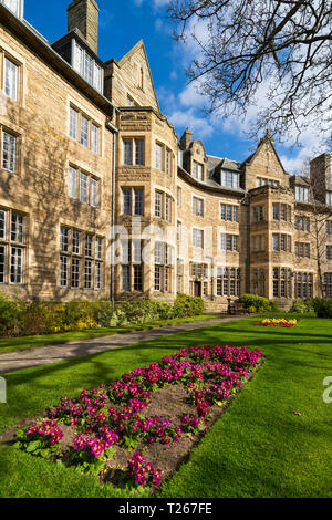 Blick auf St. Salvators Hall of Residence, Beherbergung der Studenten, an der Universität St Andrews, Fife, Schottland, Großbritannien Stockfoto