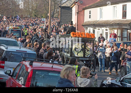 Essex, UK. Am 30. März 2019. Die Beerdigung von Prodigy Sänger Keith Flint bei St Marys Kirche im Bocking, Essex heute. Credit: Phil Rees/Alamy leben Nachrichten Stockfoto