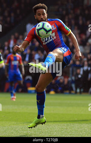 London, Großbritannien. Am 30. März 2019. Andros Townsend von Crystal Palace in Aktion. Premier League match, Crystal Palace v Huddersfield Town an Selhurst Park in London am Samstag, den 30. März 2019. Dieses Bild dürfen nur für redaktionelle Zwecke verwendet werden. Nur die redaktionelle Nutzung, eine Lizenz für die gewerbliche Nutzung erforderlich. Keine Verwendung in Wetten, Spiele oder einer einzelnen Verein/Liga/player Publikationen. pic von Steffan Bowen/Andrew Orchard sport Fotografie/Alamy leben Nachrichten Stockfoto