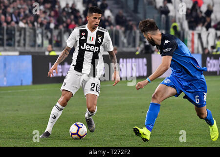 Turin, Italien. Am 30. März 2019. João Cancelo (Juventus FC) während der Serie ein Fußballspiel zwischen FC Juventus und Empoli FC bei der Allianz Stadion am 30. Mars, 2019 in Turin, Italien. Quelle: FABIO UDINE/Alamy leben Nachrichten Stockfoto