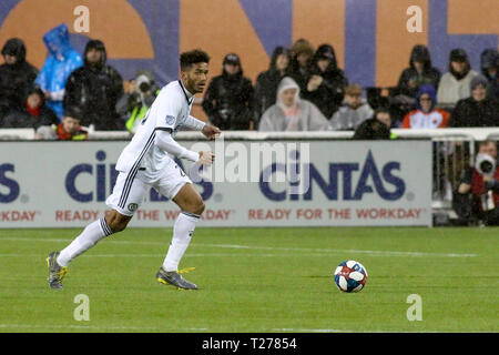 Cincinnati, Ohio, USA. 30 Mär, 2019. Der Philadelphia Auston Trusty schaut, während ein MLS-Fußball-Spiel zwischen dem FC Cincinnati und Portland an Nippert Stadion in Cincinnati, Ohio. Kevin Schultz/CSM/Alamy leben Nachrichten Stockfoto