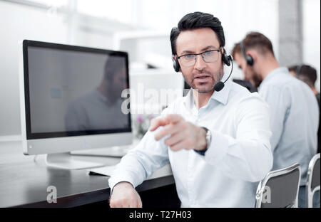Professionelle call center Betreiber zeigen auf Sie Stockfoto