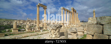 Antike Jerash, Main colonnaded Straße. Ruinen des griechisch-römischen Stadt Gera am Jordan. Stockfoto