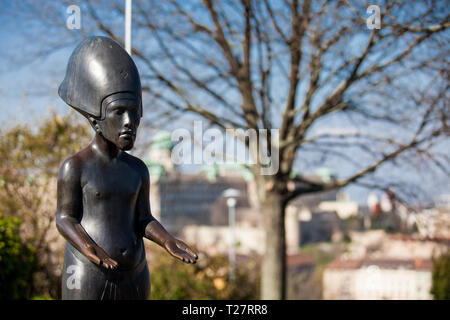 BUDAPEST, Ungarn - April, 2018: echnaton Statue im Garten der Philosophie am Gellertberg in Budapest Stockfoto