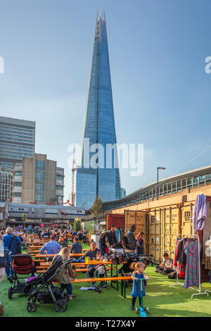 Essig Hof, Street Food und Flohmarkt. St Thomas Street, London, UK. Stockfoto