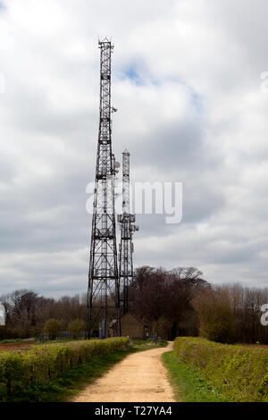 Sendemasten auf ilmington Downs, Warwickshire, England, Großbritannien Stockfoto