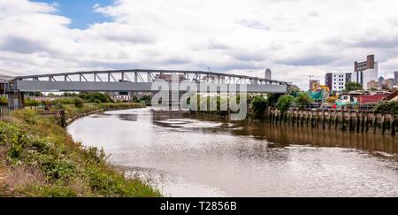 Fluss Lea, Bug Creek, London, Vereinigtes Königreich Stockfoto