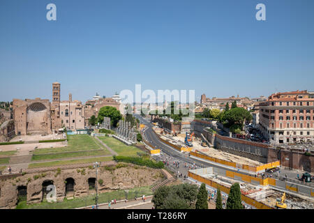 Rom, Italien, 20. Juni 2018: Panoramablick auf die Stadt Rom. Sommer Sonne und blauer Himmel Stockfoto