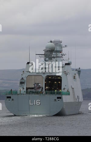 KDM Absalon (L16), ein absalon-Klasse Befehl und Support Schiff der Royal Danish Navy betrieben, bei Ihrer Ankunft für Übung gemeinsame Krieger 19-1. Stockfoto