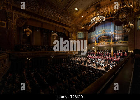 ELTE Chor und Musik Orchester spielt auf Musik Akademie am 23. März 2019 in Budapest, Ungarn Stockfoto