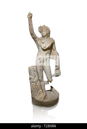 Römische Statue von Helios. Marmor. Perge. 2. Inv.-Nr.. Das Archäologische Museum von Antalya; Türkei. Vor einem weißen Hintergrund. Helios ist der Gott und Stockfoto