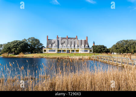 Die historische Wal Wärme Club, eine Art Noveau Gebäude in Currituck North Carolina Stockfoto
