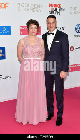 Berlin, Deutschland. 30 Mär, 2019. Patrick Bach, Schauspieler, und Unternehmen, die mit der Vergabe der Goldenen Kamera. Foto: Jens Kalaene/dpa/Alamy leben Nachrichten Stockfoto