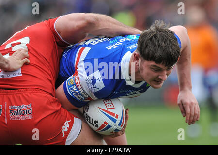 Wakefield, Großbritannien. 31 Mär, 2019. Mobile Rakete Stadion, Wakefield, England; Rugby League Betfred Super League, Wakefield Trinity vs Salford Roten Teufel; Wakefield Trinity Jordanien Crowther Ursachen Salford Roten Teufel Probleme. Dean Williams/RugbyPixUK Credit: Dean Williams/Alamy leben Nachrichten Stockfoto