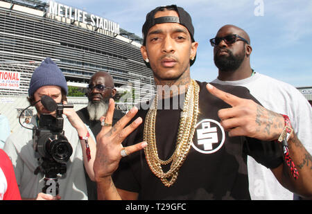 Datei PICS: Rapper Nipsey Hussle getötet im Schießen außerhalb seiner Clothing Store in Los Angeles. East Rutherford, NJ - 1. Juni 2014 Nipsey Hussle besucht die Hot97 Summer Jam Konzert 2014 an Metlife Stadium, 1. Juni 2014 in East Rutherford, NJ Walik Goshorn/MediaPunch Credit: MediaPunch Inc/Alamy leben Nachrichten Stockfoto